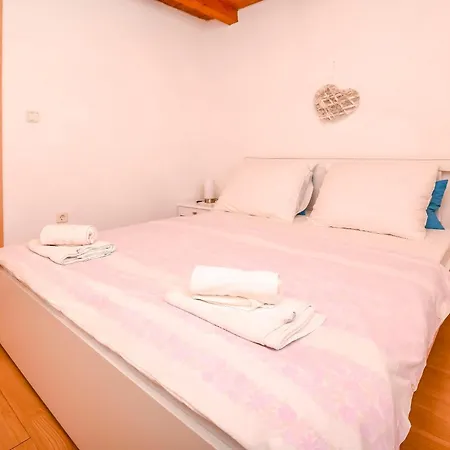 Grozdana Apartament *