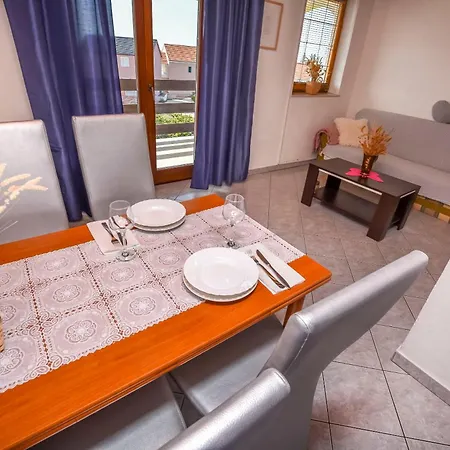 Grozdana Lejlighed *